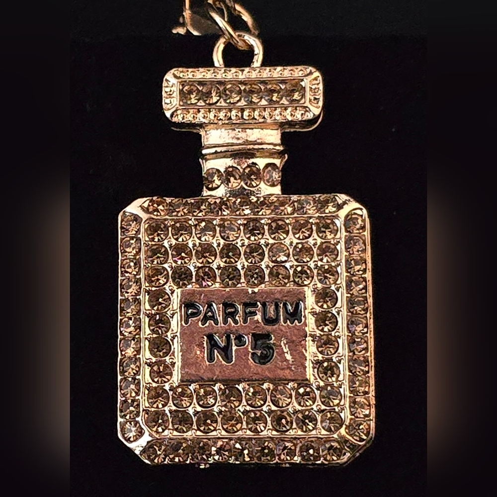 Unbranded Parfum N°5 Bag Charm/Keychain - Gold with Red Pompom